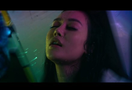 Cô vợ ngực khủng địt trai bao